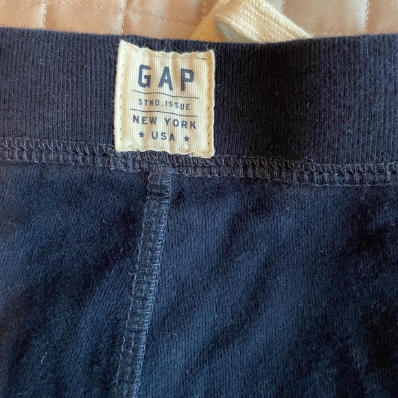 BABY GAP SHORT - Picture 2 of 2